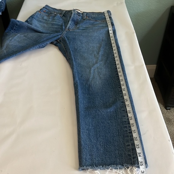 Levi’s Premium Wedgie Straight High Rise Size 29 - Picture 9 of 16